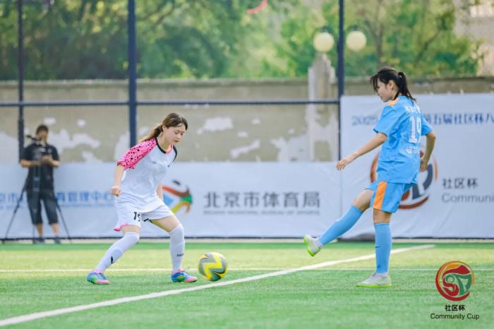 北京市第五届社区杯八人制足球赛正式启幕，近