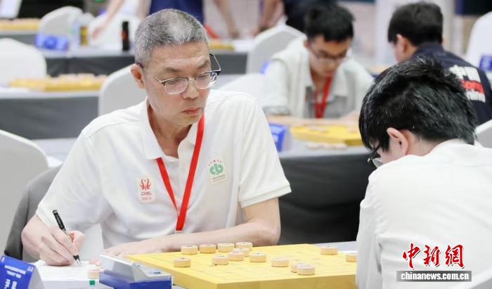 哈尔滨举行全国象棋男子甲级联赛预选赛 众多国