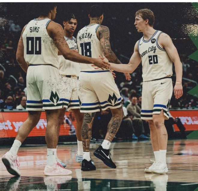 独行侠惨败马刺遭遇两连败 西部排名跌至第10