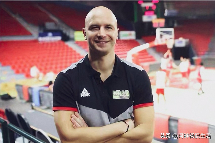 四川女篮主场崩盘总比分扳平 抢五大战悬念再起